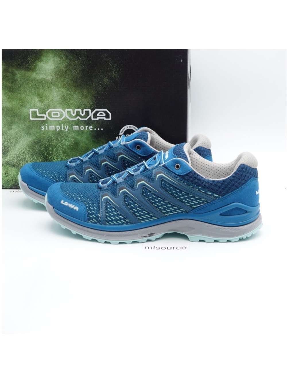 NEW Size 8.5 Women's LOWA Maddox Trail Shoes 520607-7410 Petrol/Jade